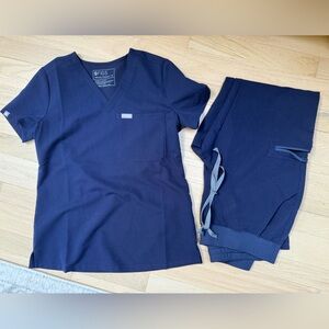 Figs Navy Blue Set XS top / SP bottom